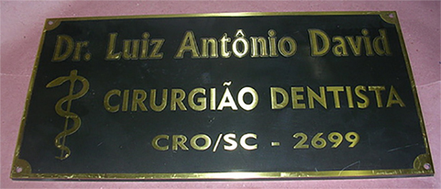 Placa de Bronze Fundido